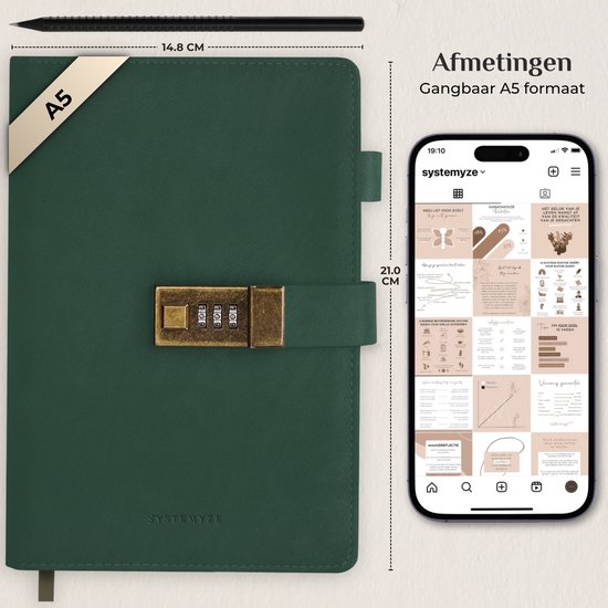 Groen A5 dagboek met cijferslot en afmetingen, naast een telefoon met de app