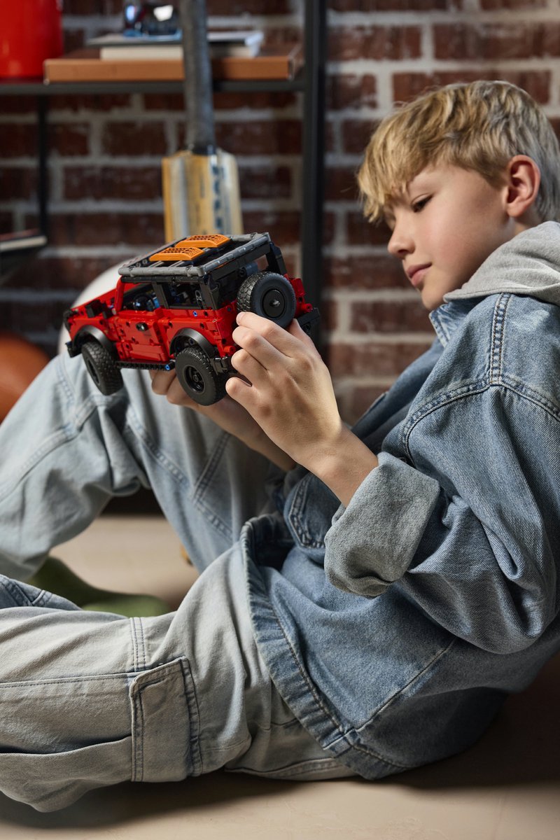LEGO® Technic Ford Bronco® SUV Modelauto - 42213 — afbeelding 13