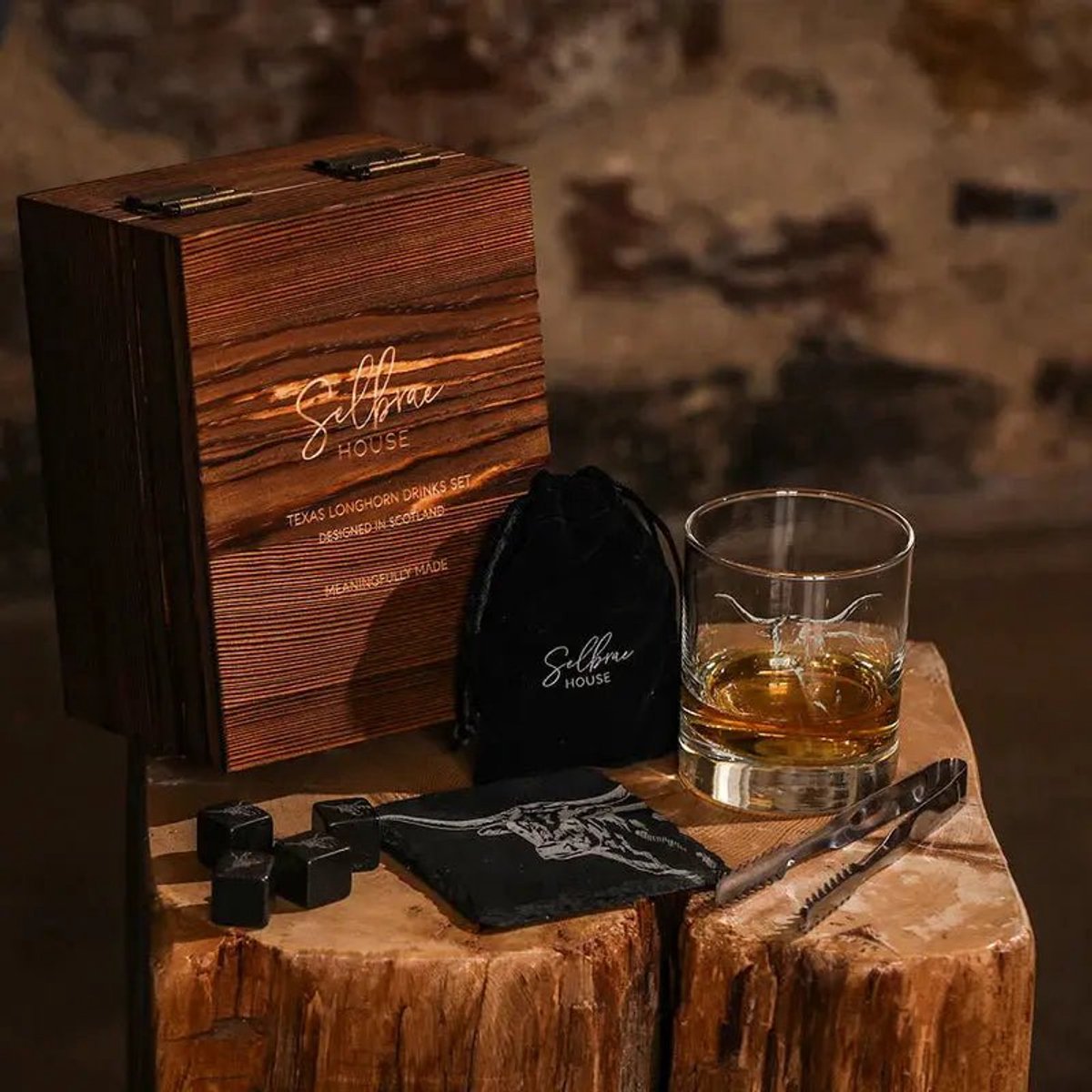 Geschenkset Texas Longhorn met Whiskyglas, Whiskystenen en Onderzetter - Just Slate Company Scotland