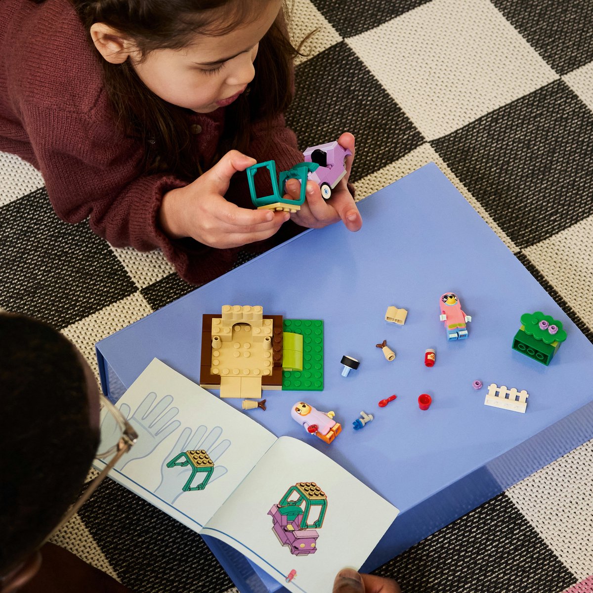 LEGO Bluey Oma's met Bingo en Bluey Bouwpakket met Speelgoed voor Kinderen 11216 – foto 3