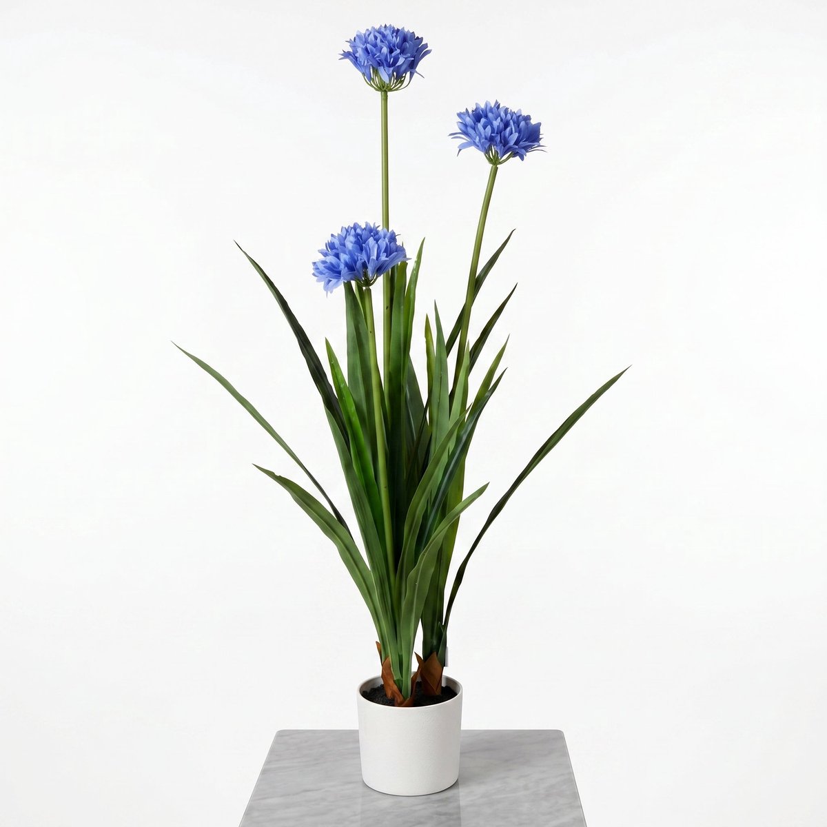 Cheqo® Agapanthus Kunstplant - Afrikaanse Lelie - Kunstbloem - Kaapse Lelie - Liefdesbloem - Nep Plant - Kunstplanten voor Binnen - Decoratie voor Woonkamer en Slaapkamer - Blauw en Wit - Onderhoudsvrij - Namaakplant - Nepbloem