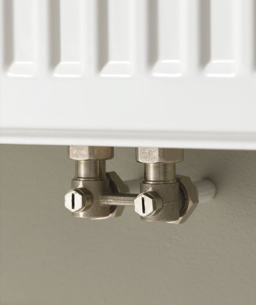 Kermi Therm-x2 Profil Vplus Ventielradiator middenaansluiting Type 22 500x1400mm Ventielpositie links FTP220501401L1K