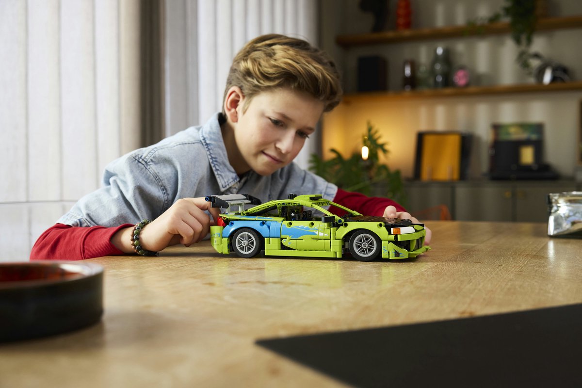 LEGO Technic Fast and Furious Mitsubishi Eclipse Auto Bouwpakket voor Kinderen en Tieners 42229 — afbeelding 2