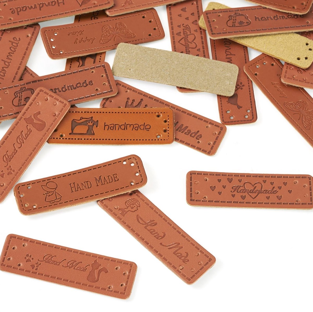 Dailygoods- Label 22 Stuks - Imitatie Lederen Tags - Rechthoek/Hart/Vlinder/Kroon/Kat - Voor Naaien/Doe-Het-Zelf - Accessoires/Schoenen/Tassen - Afmetingen: 50-51x15-15,5x1 mm - Etiketten