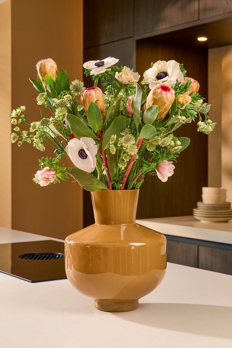 Mica Decorations Vaas Judy - Rond Glas Bruingeel - Sfeervolle Blikvanger