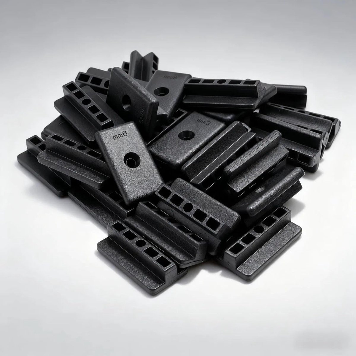 Pack van 200 WPC Clips - 6 mm Decking Attachment - Onzichtbare T Clips - Spacers - Decking Plastic Fixing Clips voor WPC/BPC Vloeren - Terrassen - Tuinen