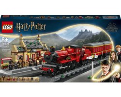 LEGO Harry Potter 76423 - Zweinstein Express™ en Zweinsveld™ Station