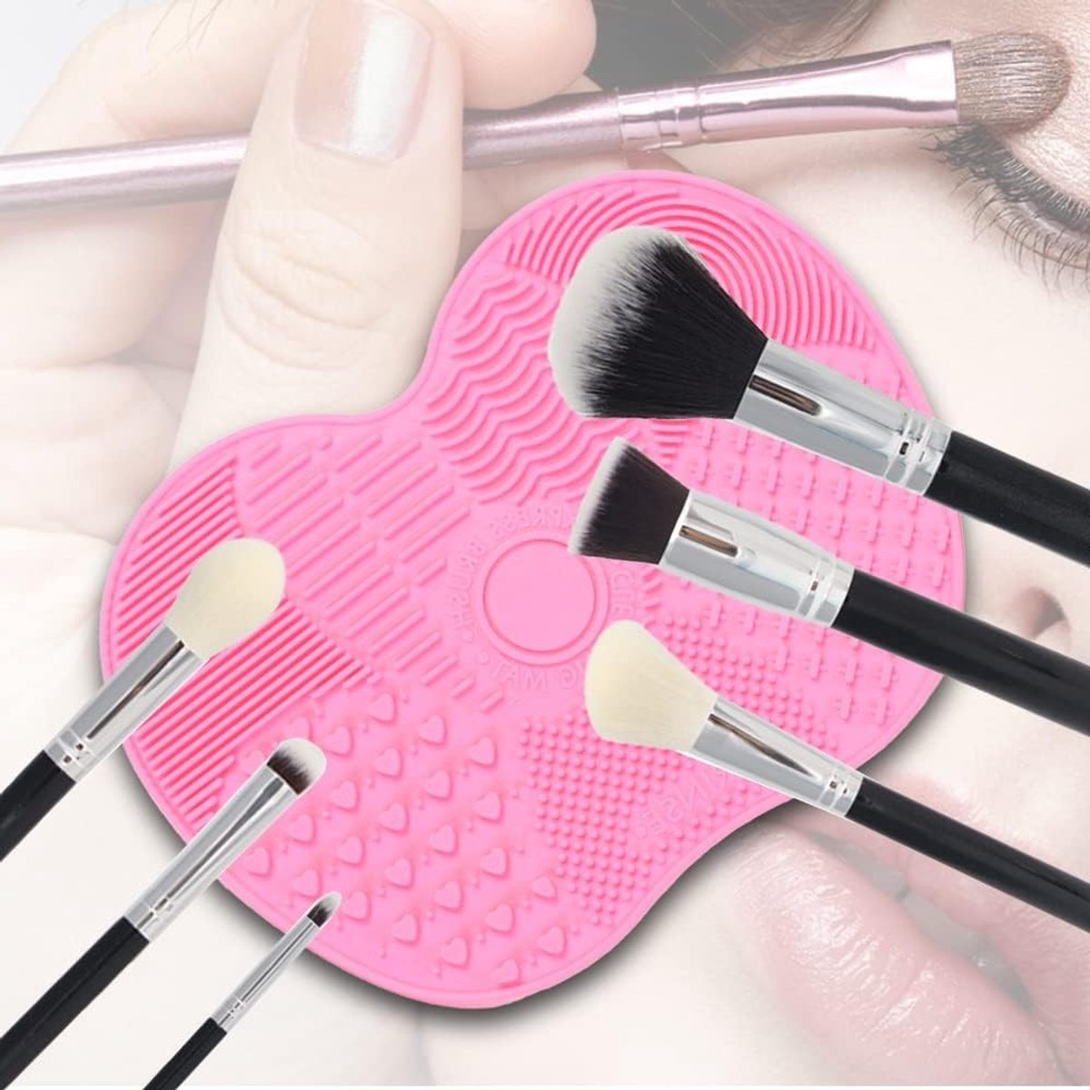 Effectieve Siliconen Mat voor het Reinigen van Make-upkwasten, Schoonmaak Pad en Accessoire voor een Stralende Make-up Routine