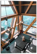 Dibond - Kamer in Huis met mooi Uitzicht  - 40x60cm Foto op Aluminium (Wanddecoratie van metaal)