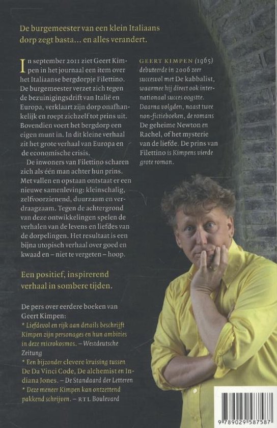 De achterkant van het boek 'De Prins van Filettino' met een portret van de auteur Geert Kimpen in een geel overhemd.