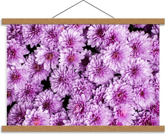 Schoolplaat – Roze Bloemen met Zwarte Achtergrond - 60x40cm Foto op Textielposter (Wanddecoratie op Schoolplaat)