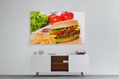 Schilderij - Hamburger met friet en groenten — 100x70 cm