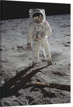 Buzz Aldrin walks on the moon (maanlanding) - Foto op Canvas - 75 x 100 cm