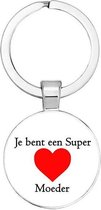 Akyol - Je bent een super moeder Sleutelhanger - Mama/Moeder - Moederdag cadeau - Leuk kado voor je moeder om te geven - 2,5 x 2,5 CM