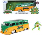 Jada Toys - Turtles Leonardo 1962 VW Bus 1:24
