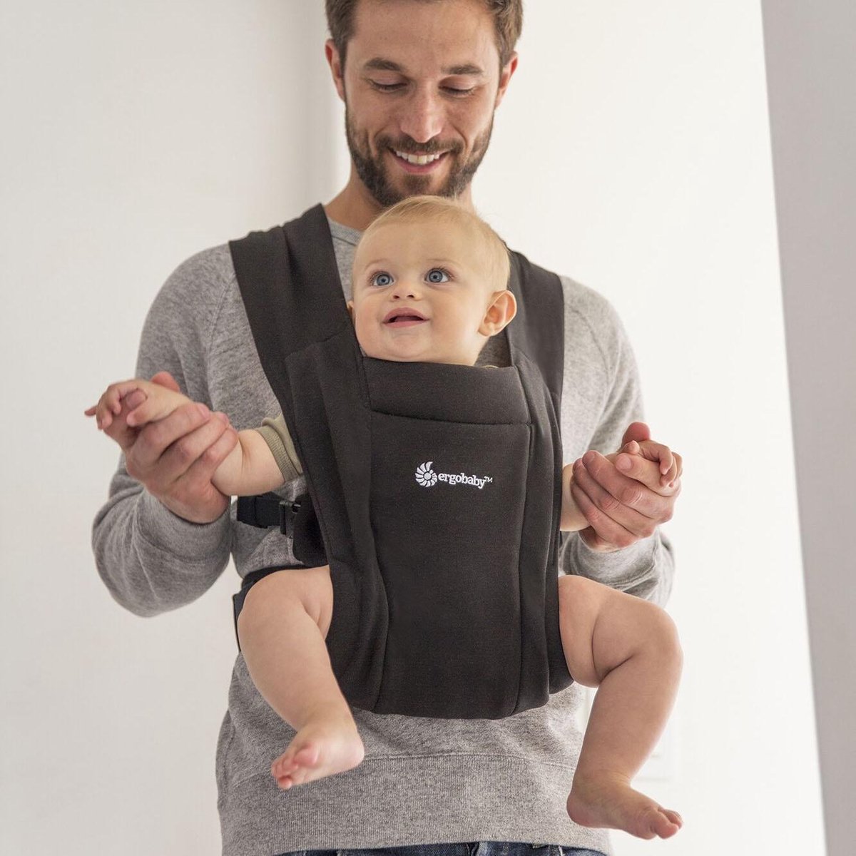 Ergobaby Embrace Draagzak Baby - Pure Black – foto 6