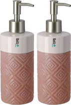 Set van 2x stuks zeeppompjes/zeepdispensers roze/wit keramiek 21 cm - Navulbare zeep houder - Toilet/badkamer accessoires