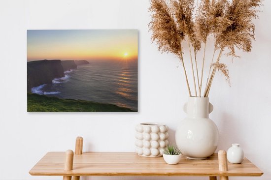 Canvas schilderij 40x30 cm - Wanddecoratie Zonsopkomst op de Kliffen van Moher in Ierland - Muurdecoratie woonkamer - Slaapkamer decoratie - Kamer accessoires - Schilderijen op canvas