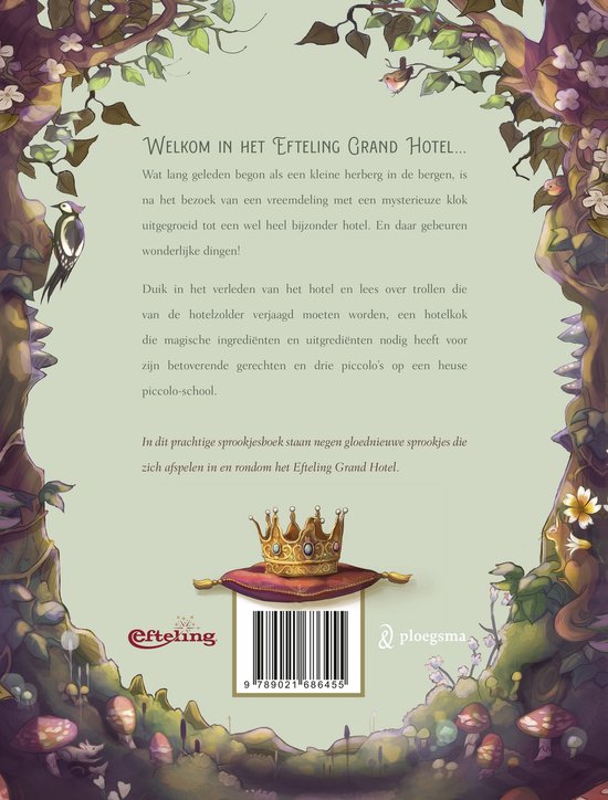 Achterkant van een boek met de titel "Welkom in het Efteling Grand Hotel". Met een kroon op een kussen, barcode en logo's.
