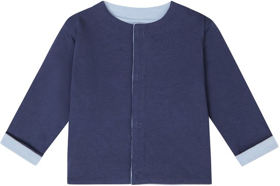 Donkerblauw vestje met drukknoopsluiting en lichtblauwe omslag aan de mouwen.