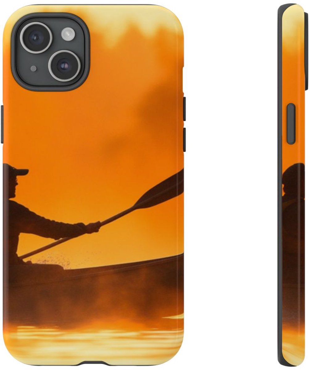 Silhouet van Kanoër bij Zonsondergang – Telefoonhoesje Geschikt voor iPhone 15 Plus