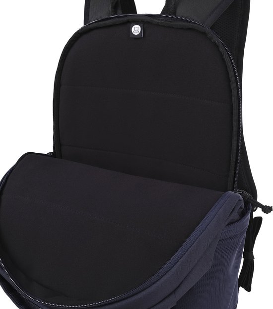 Binnenkant van een donkerblauwe rugzak met gewatteerd laptopvak.