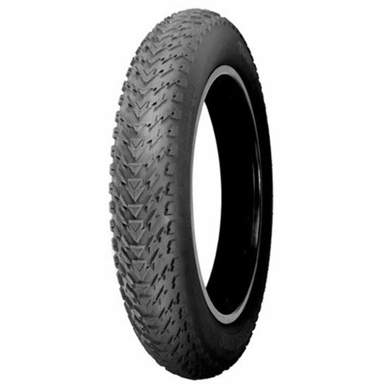 Zwarte dikke fietsband met een grof, blokkerig profiel.