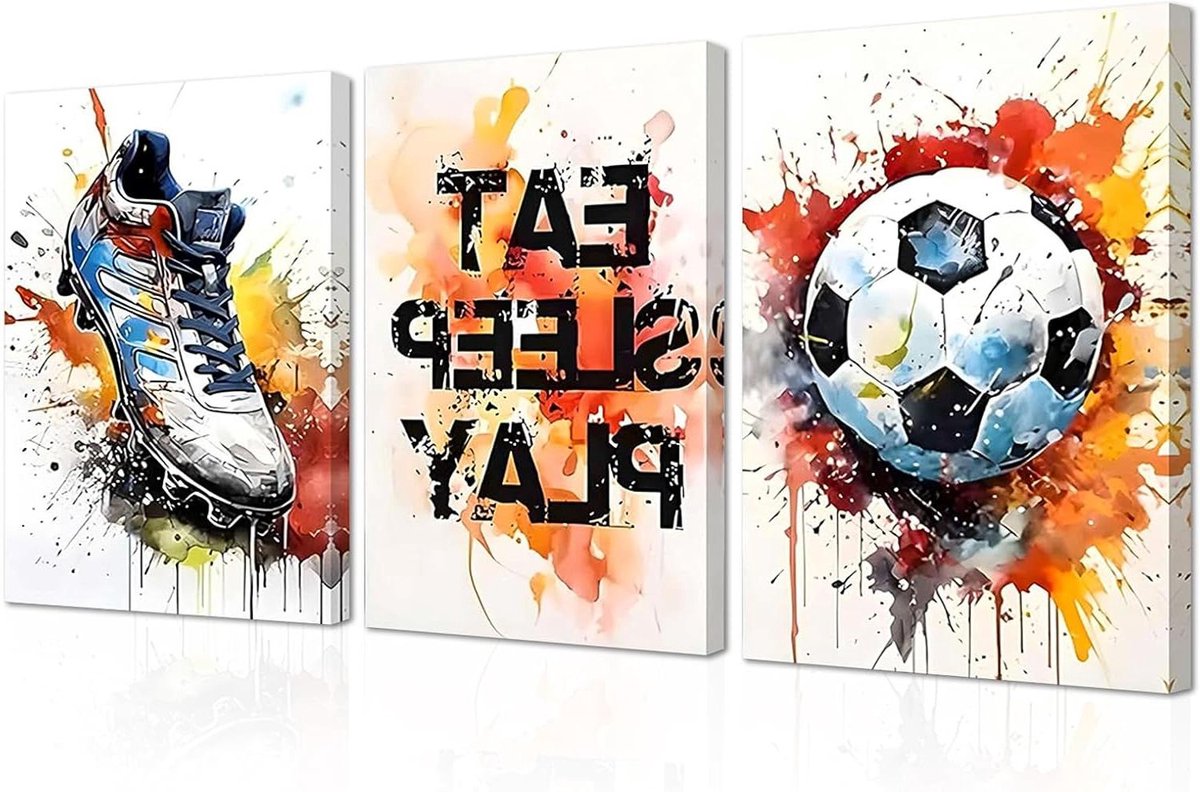 Allecto Premium - Set van 3 aquarel voetbal posters met lijst voor kinderkamer - Voetbal thema decoratie - Jongens slaapkamer accessoires - Sportief wanddecor - Tienerkamer muurkunst - Woonkamer wandafbeeldingen (30 x 40 cm)