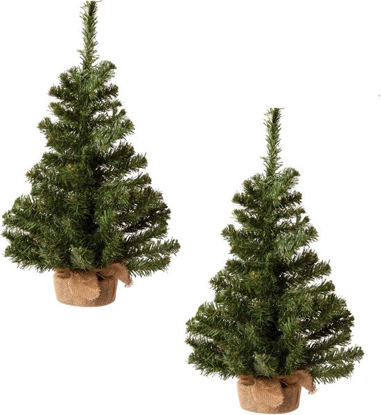 Set van 2x stuks kleine volle kerstbomen in jute zak 60 cm - Kunst kerstbomen / kunstbomen