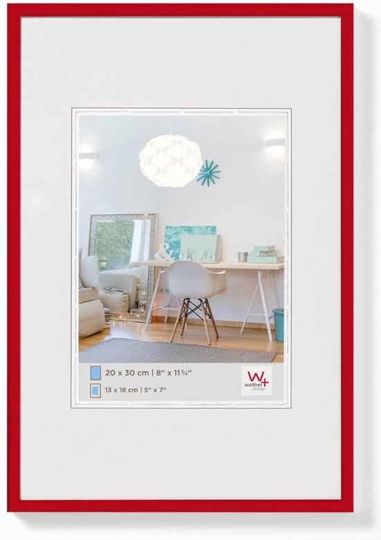 Cadre photo rouge avec passe-partout blanc, pour photos 20x30 cm ou 13x18 cm.