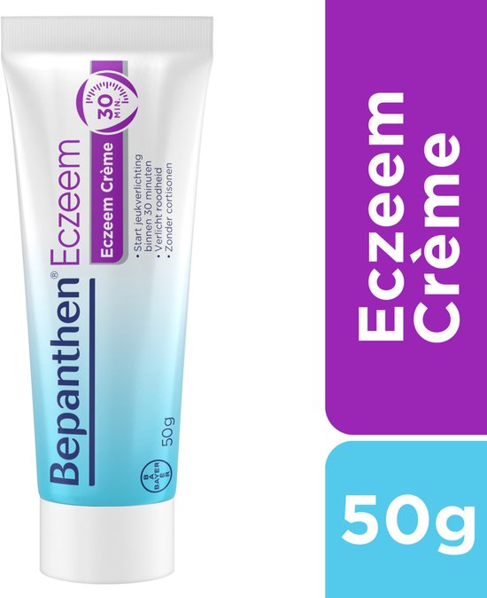Bepanthen Eczeem crème tube en kartonnen verpakking op witte en blauwe achtergrond.
