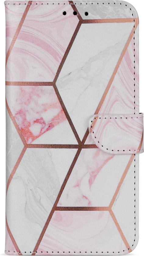 Gevouwen telefoonhoesje met een marmerpatroon in wit, roze en goud.