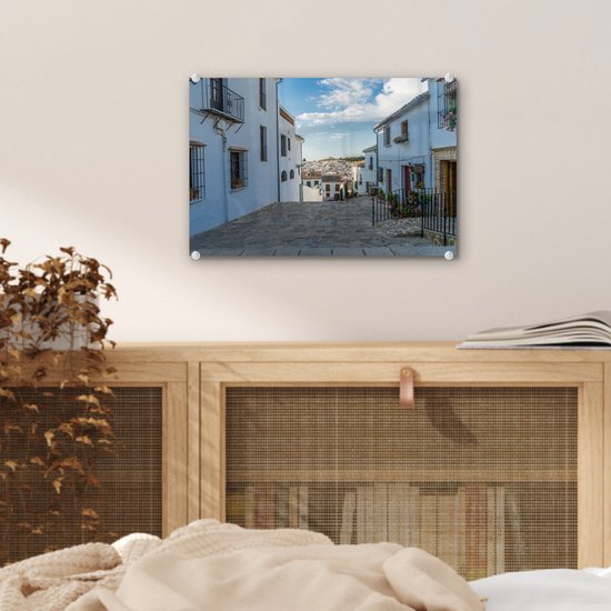 ® Glasschilderij 30x20 cm - Schilderij acrylglas - Een straat van Antequera Spanje - Foto op glas - Muurdecoratie woonkamer - Wanddecoratie slaapkamer - Schilderijen