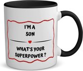 Akyol - i'm a son what's your superpower? koffiemok - theemok - zwart - Zoon - super zoon - verjaardag - cadeautje voor zoon - zoon artikelen - kado - geschenk - 350 ML inhoud