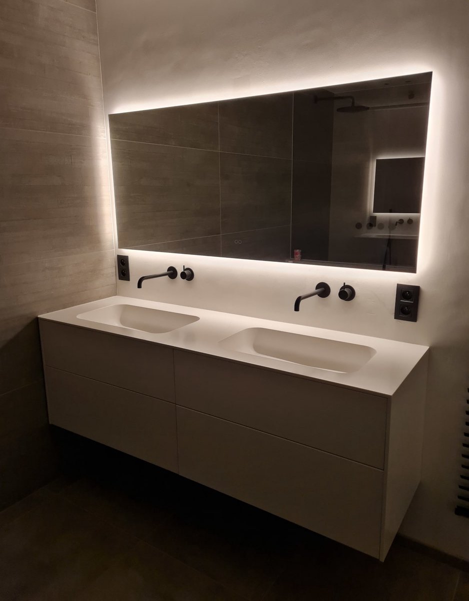Badkamerspiegel met indirecte verlichting, verwarming, instelbare lichtkleur en dimfunctie 160x70 cm