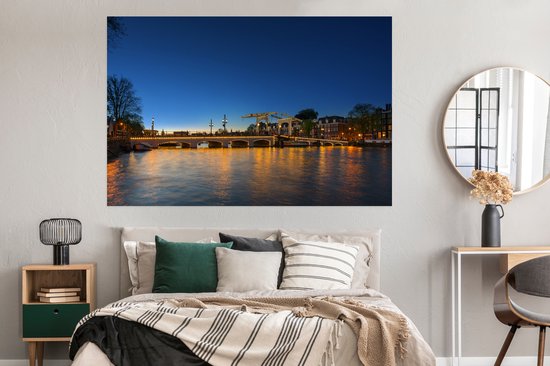 Poster Skinny bridge over the Amstel 180x120 cm - Tirage photo sur Poster (décoration murale salon / chambre) / Poster Villes XXL / Groot format!