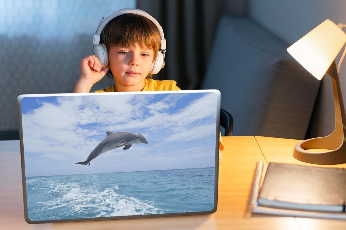 Laptop sticker - 15.6 inch - Dolfijn - Zee - Lucht - 36x27,5cm - Laptopstickers - Laptop skin - Cover