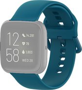 By Qubix geschikt voor Fitbit Versa 1 - 2 & Lite siliconen sportbandje met gespsluiting - Blauw - Maat: Small Smartwatchbandje bandje Armband Polsband