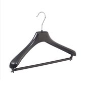 De Kledinghanger Gigant - 5 x Mantel / kostuumhanger kunststof zwart met schouderverbreding en broeklat, 39 cm