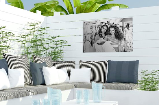 Décoration de jardin Shopping dans le magasin de vêtements - noir et blanc - 60x40 cm - Affiche de jardin