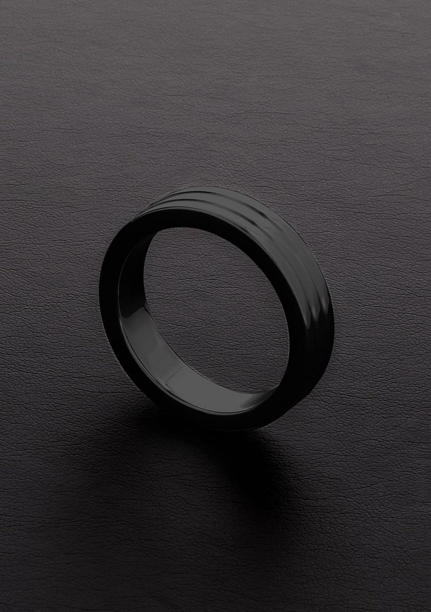 Triune - Golden Black Ribbed C-Ring (10x45mm)