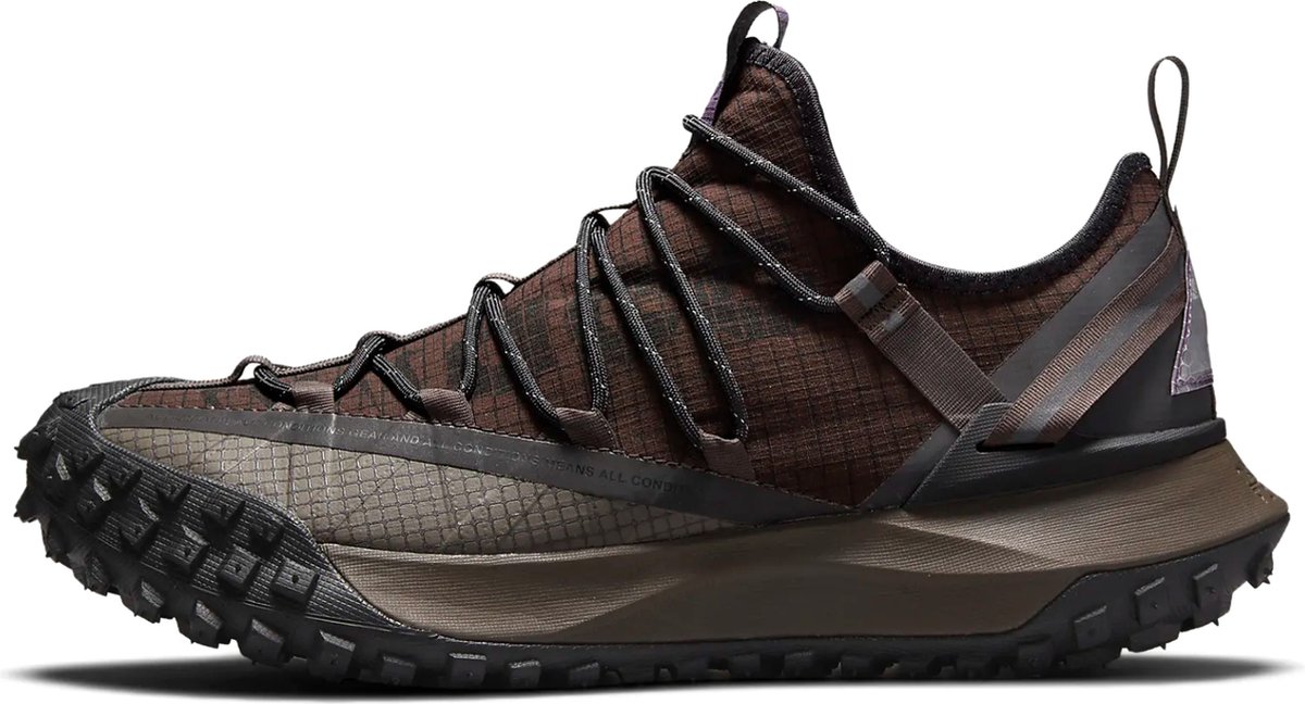nike acg mountain fly low size 11