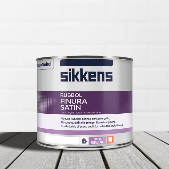 Foto: Sikkens rubbol finura satin lakverf dekkend terpentine basis wit