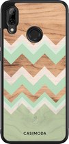 Casimoda® telefoonhoesje - Geschikt voor Huawei P Smart (2019) - Mint Wood Chevron - Zwart TPU hoesje - Backcover - Bruin - Hout