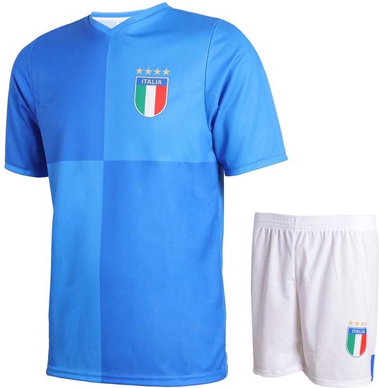 Compleet Italiaans voetbaltenue bestaande uit een blauw-blauw geblokte voetbalshirt en een wit voetbalbroekje.