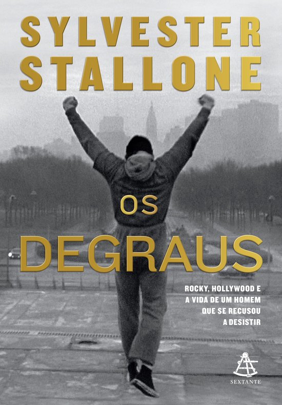 Boekomslag met een zwart-witfoto van Sylvester Stallone als Rocky met opgeheven armen op een trap, gouden titel.