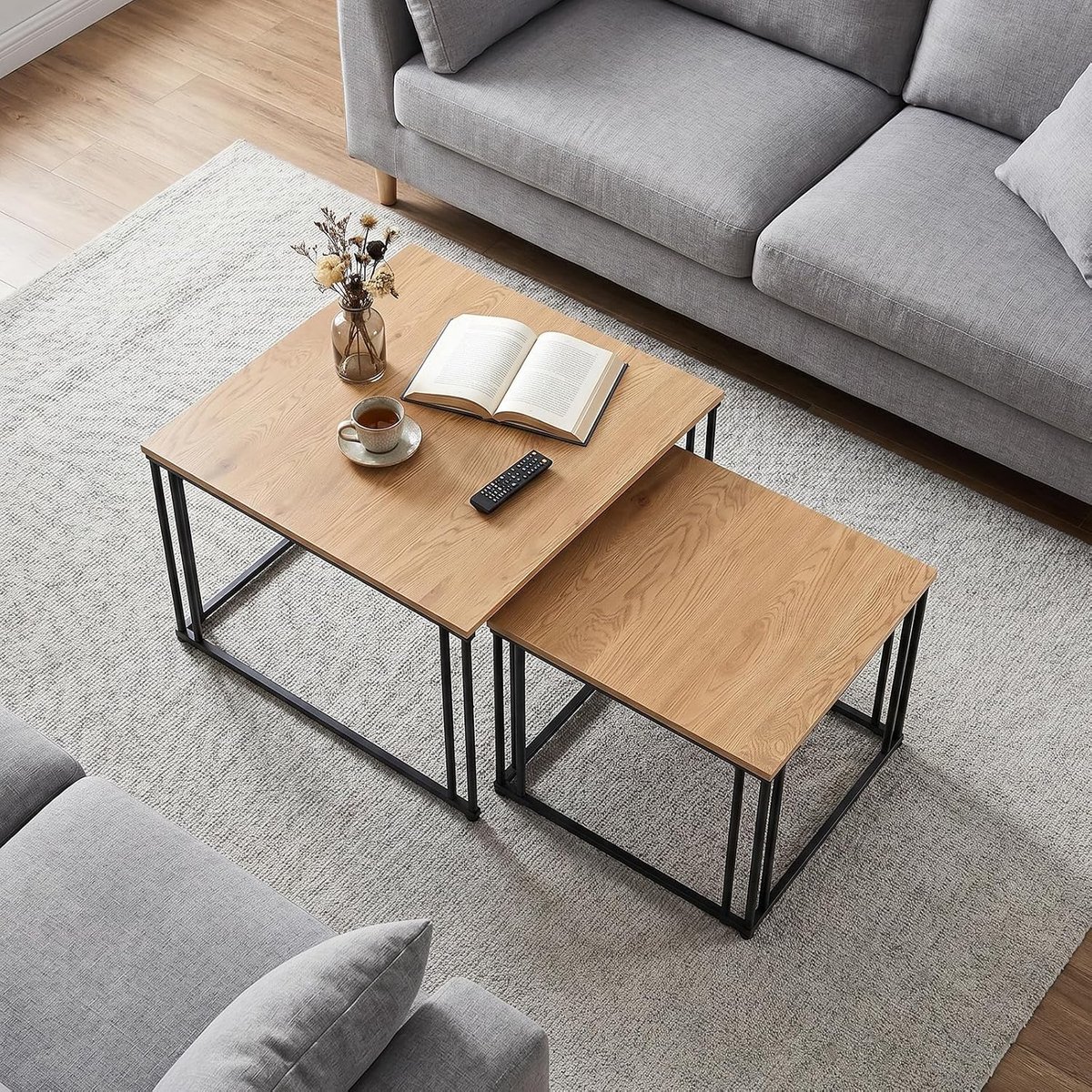 Set van 2, 80 x 80 x 49 cm + 60 x 60 x 42 cm, salontafels voor woonkamer, woonkamertafel, modern, eikenkleur met metalen frame, zettafels voor de woonkamer, vierkant