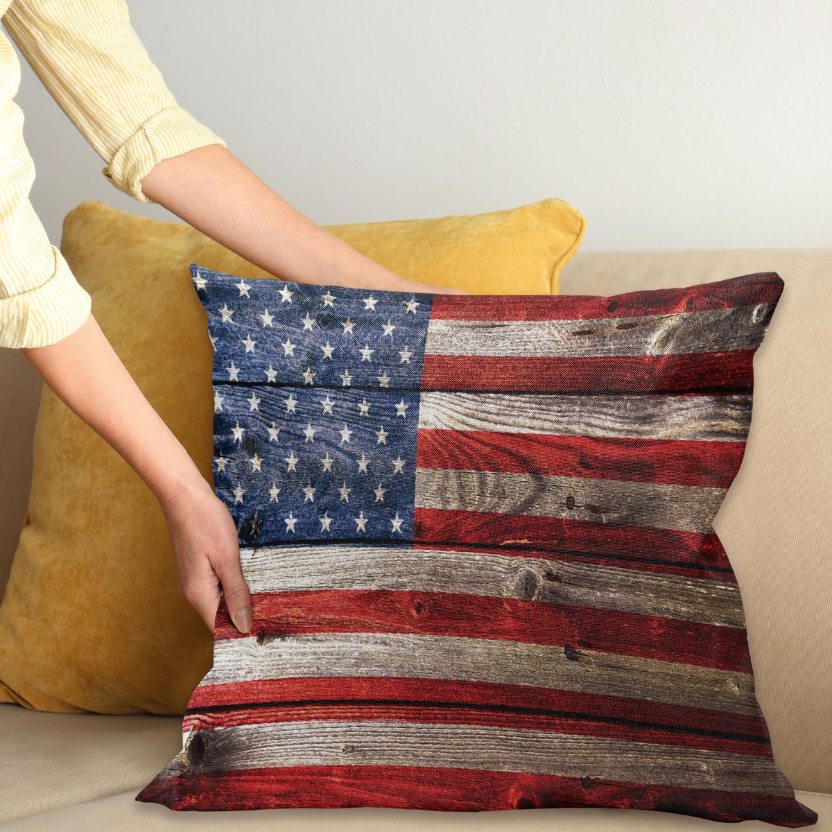 ABAKUHAUS USA Sierkussenhoes, Amerikaanse Onafhankelijkheidsdag 4 Juli Verweerd Retro Hout Muur Uiterlijk Landelijk Emblem, Decoratieve Vierkante Sierkussenhoes, 65 x 65 cm, Blauw Rood
