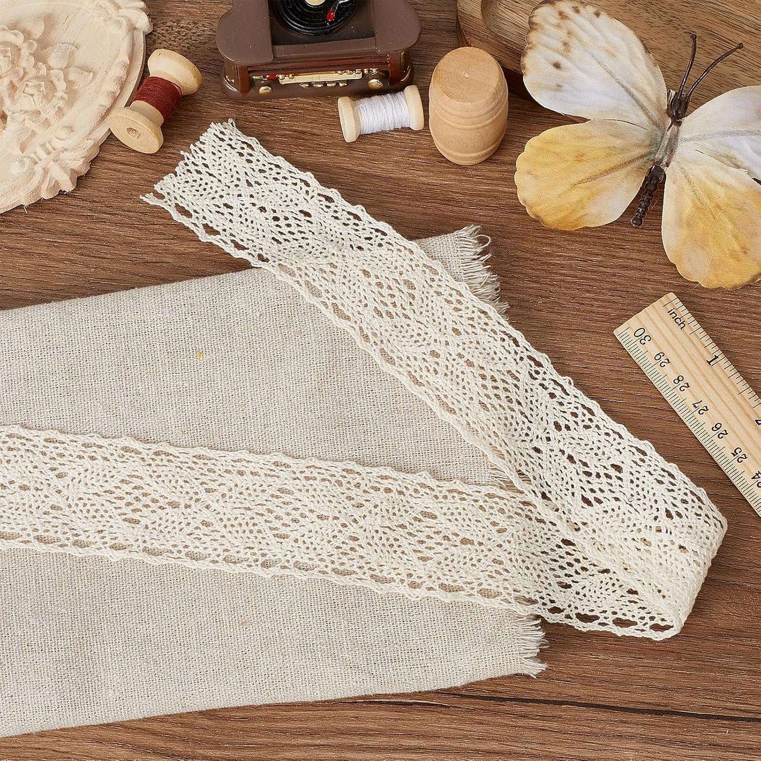 Kanten lint, beige, gehaakt, vintage rand van gemengd katoen