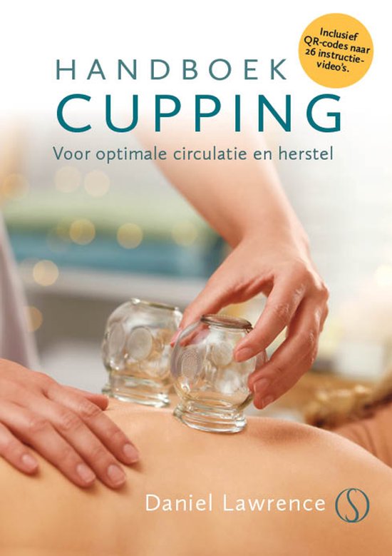 Voorkant van Handboek Cupping, toont handen die cupping-bekers op een rug plaatsen. Inclusief QR-code badge.